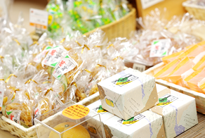 特産品展示・販売コーナー